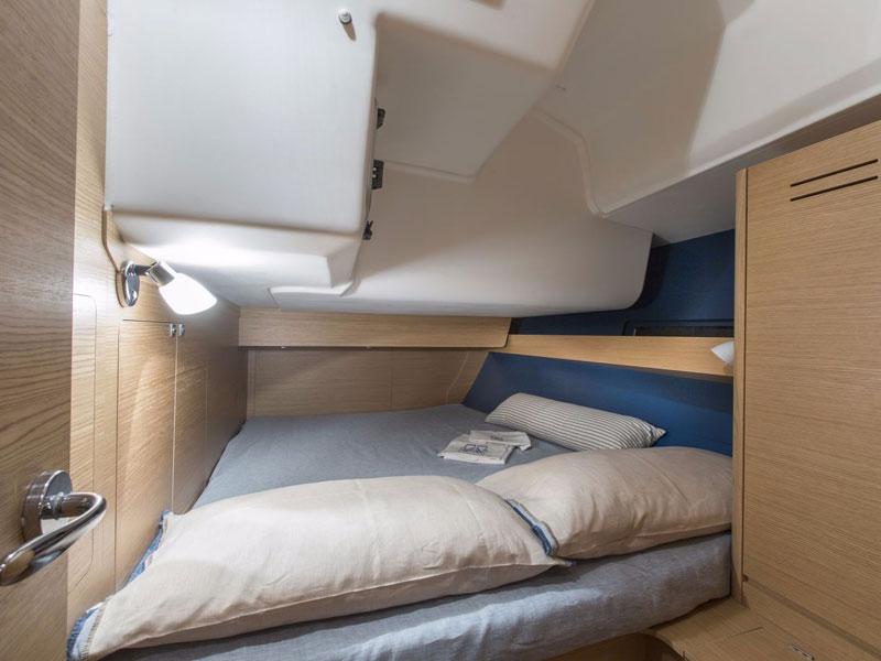 Book yachts online - sailboat - Dufour 460 Grand Large - 3 cab - Beyond I. - rent