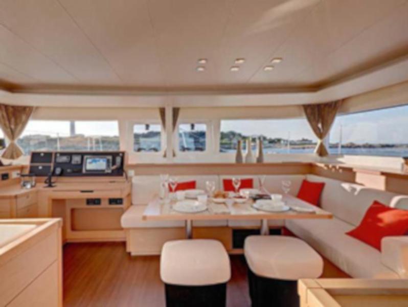 Book yachts online - catamaran - Lagoon 450 Flybridge - Corossol - rent