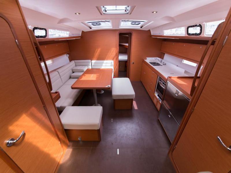 Book yachts online - sailboat - Dufour 460 Grand Large - Lucrece - rent