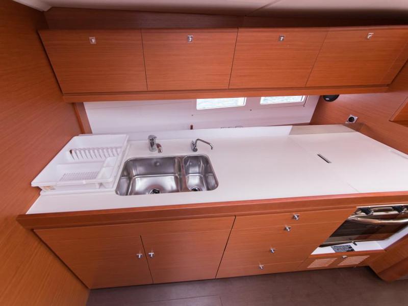 Book yachts online - sailboat - Dufour 460 Grand Large - Lucrece - rent