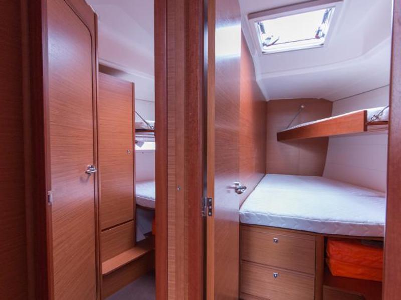 Book yachts online - sailboat - Dufour 460 Grand Large - Lucrece - rent