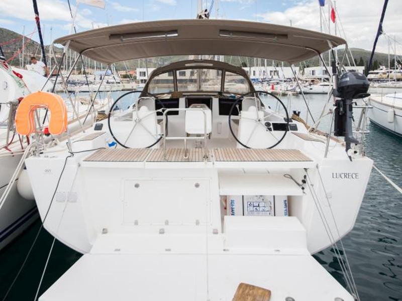 Book yachts online - sailboat - Dufour 460 Grand Large - Lucrece - rent