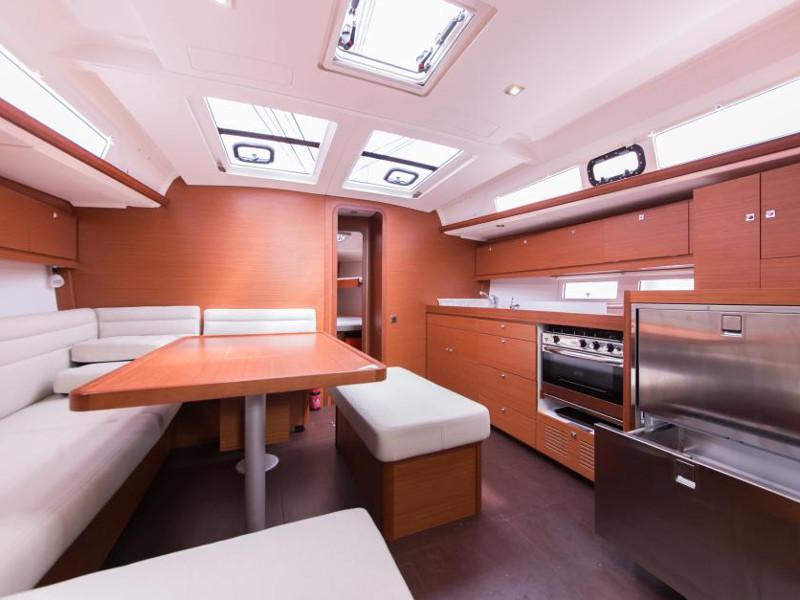 Book yachts online - sailboat - Dufour 460 Grand Large - Lucrece - rent