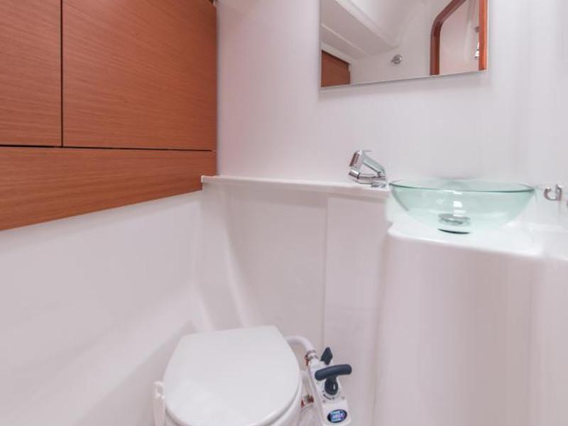 Book yachts online - sailboat - Dufour 460 Grand Large - Lucrece - rent