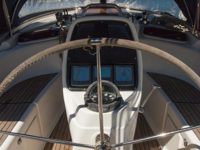 Book yachts online - sailboat - Bavaria 37 Cruiser - Veja - rent