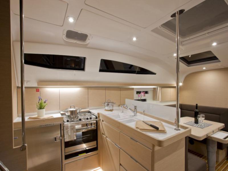 Book yachts online - sailboat - Elan Impression 45 - Skyfall - rent