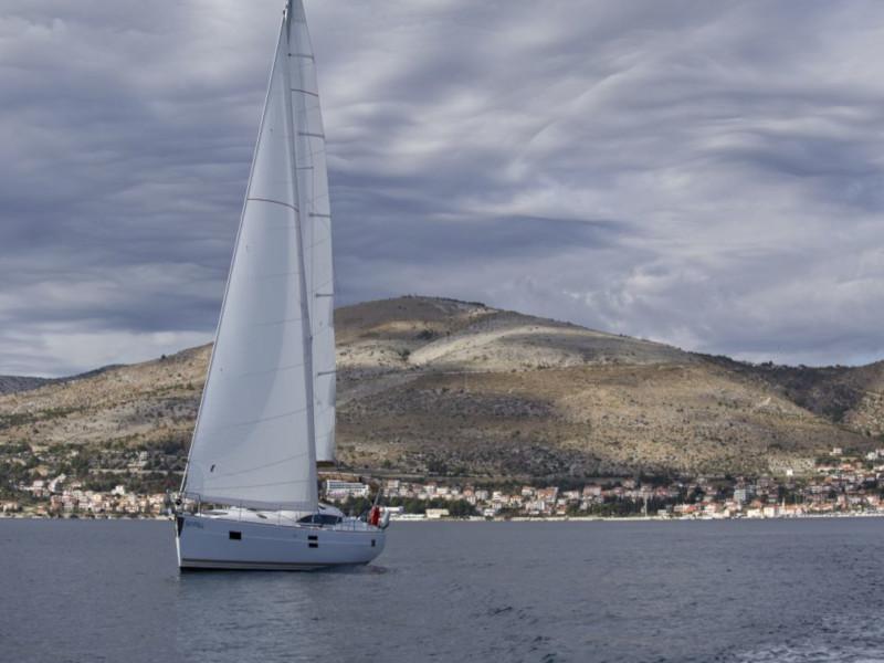 Book yachts online - sailboat - Elan Impression 45 - Skyfall - rent