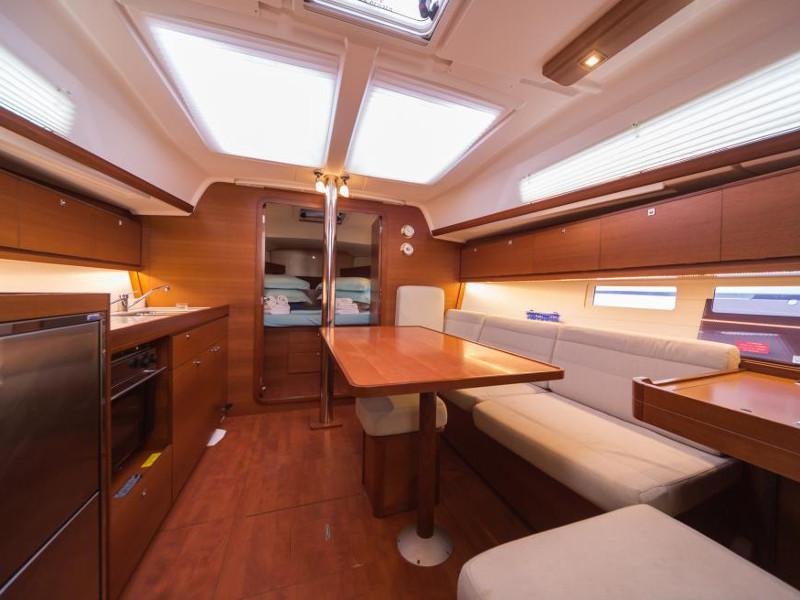 Book yachts online - sailboat - Dufour 382 Grand Large - Dardanus - rent