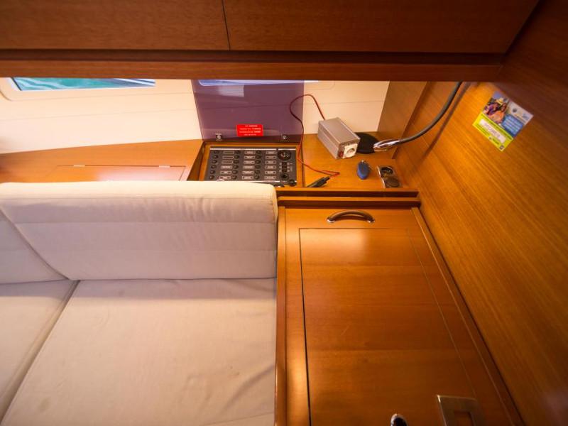Book yachts online - sailboat - Dufour 382 Grand Large - Dardanus - rent