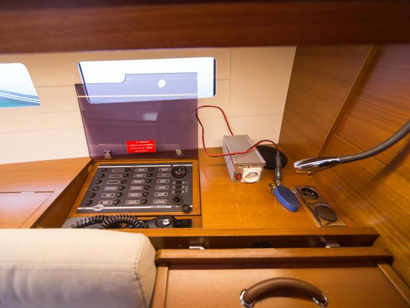 Book yachts online - sailboat - Dufour 382 Grand Large - Dardanus - rent