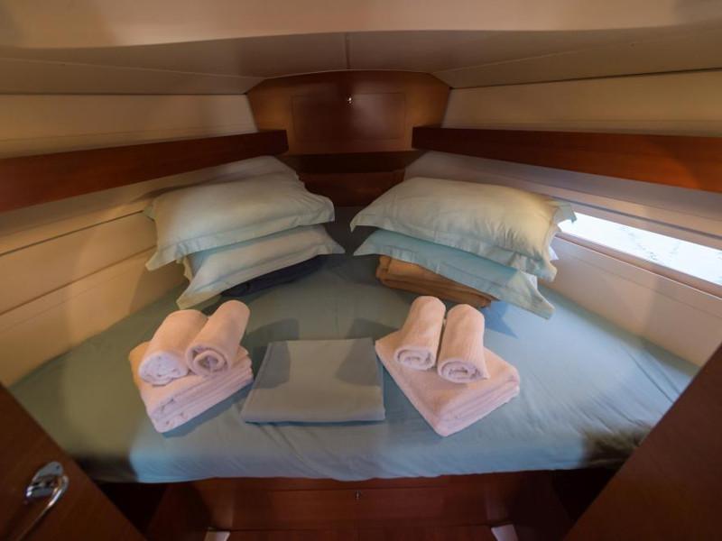 Book yachts online - sailboat - Dufour 382 Grand Large - Dardanus - rent