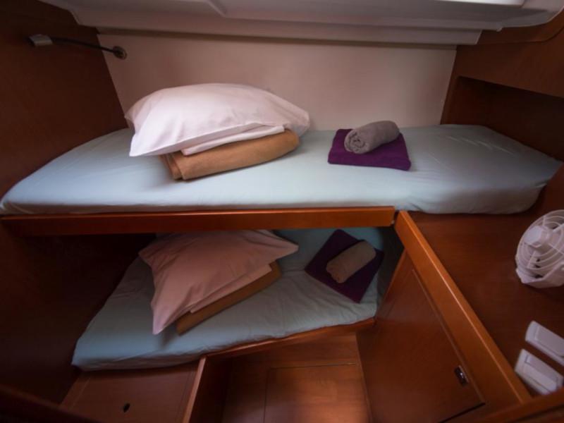 Book yachts online - sailboat - Oceanis 48 - Santorini - rent