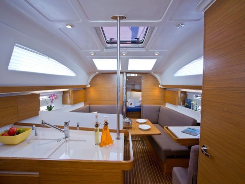 Book yachts online - sailboat - Elan Impression 40 - Majandra - rent