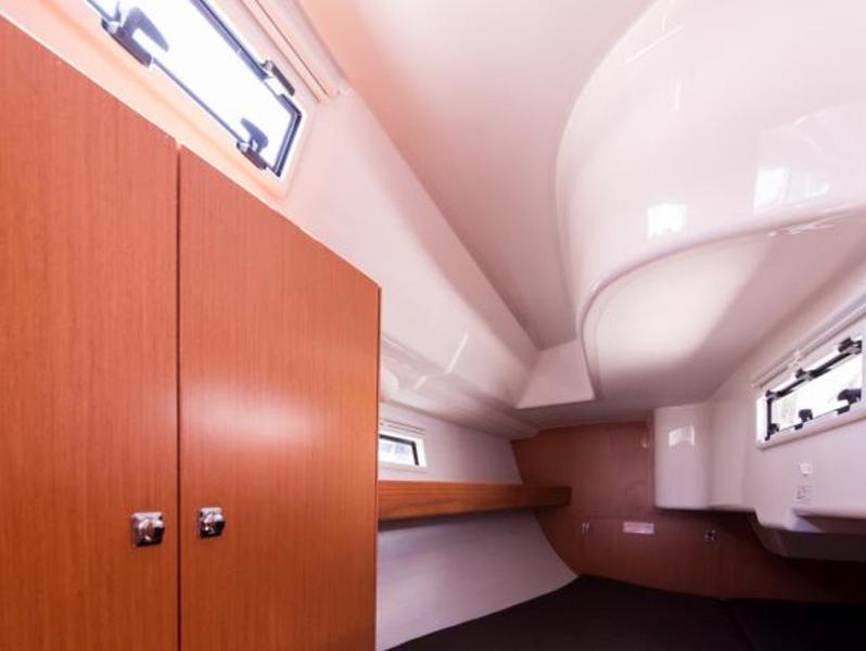 Book yachts online - sailboat - Bavaria Cruiser 33 (4) - Allori - rent