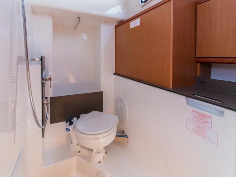 Book yachts online - sailboat - Bavaria Cruiser 33 (4) - Allori - rent