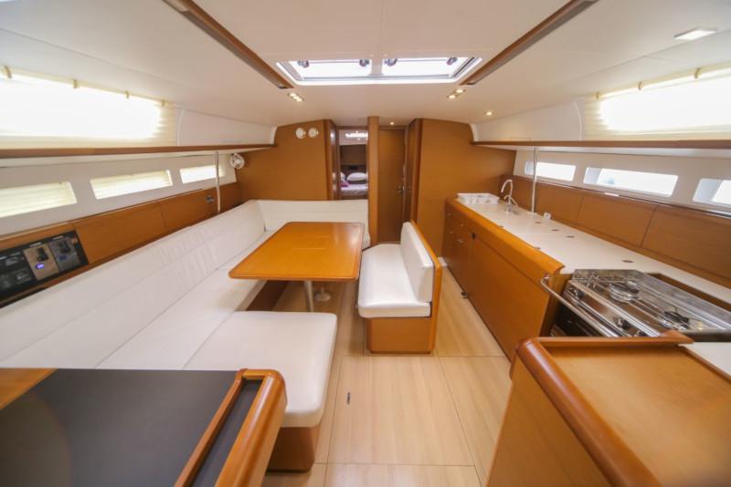 Book yachts online - sailboat - Sun Odyssey 519 - Malake - rent