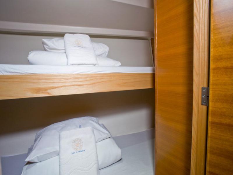 Book yachts online - sailboat - Salona 44 - Elva - rent