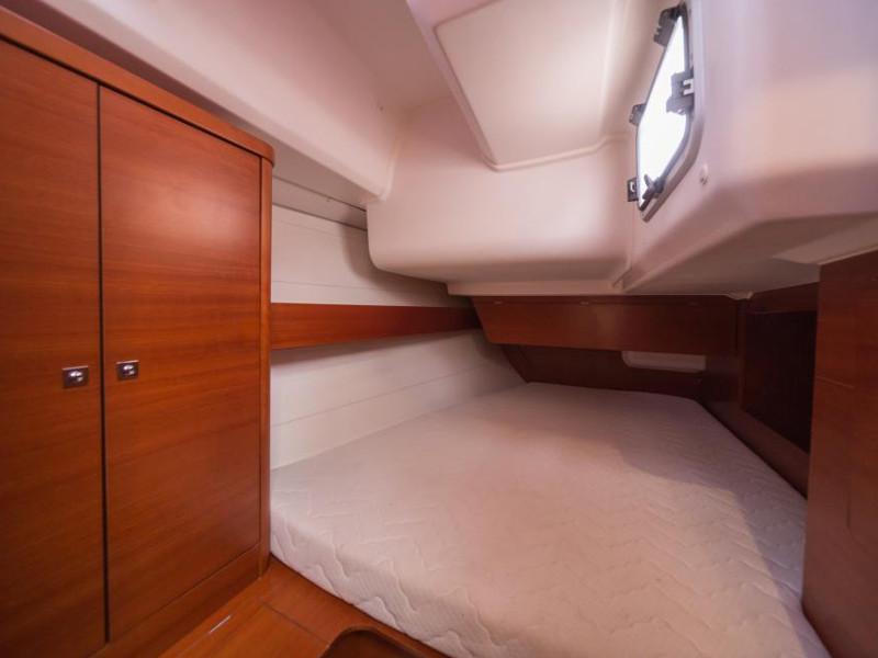 Book yachts online - sailboat - Dufour 380 - Pegase - rent