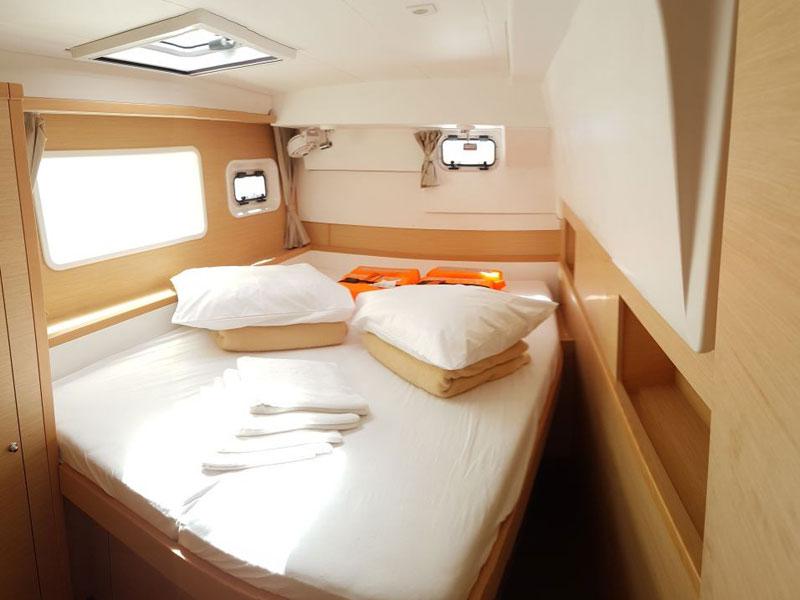 Book yachts online - catamaran - Lagoon 400 S2 - Platon - rent