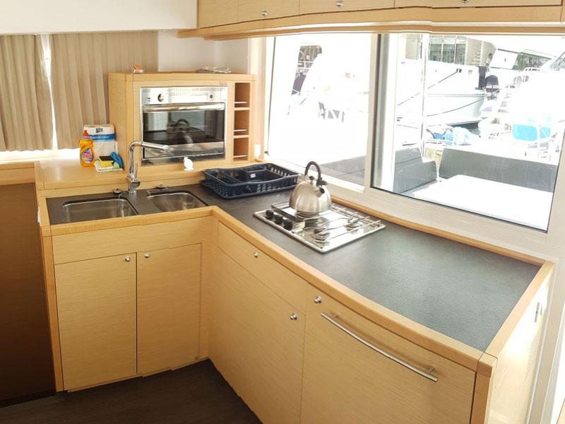 Book yachts online - catamaran - Lagoon 400 S2 - Platon - rent