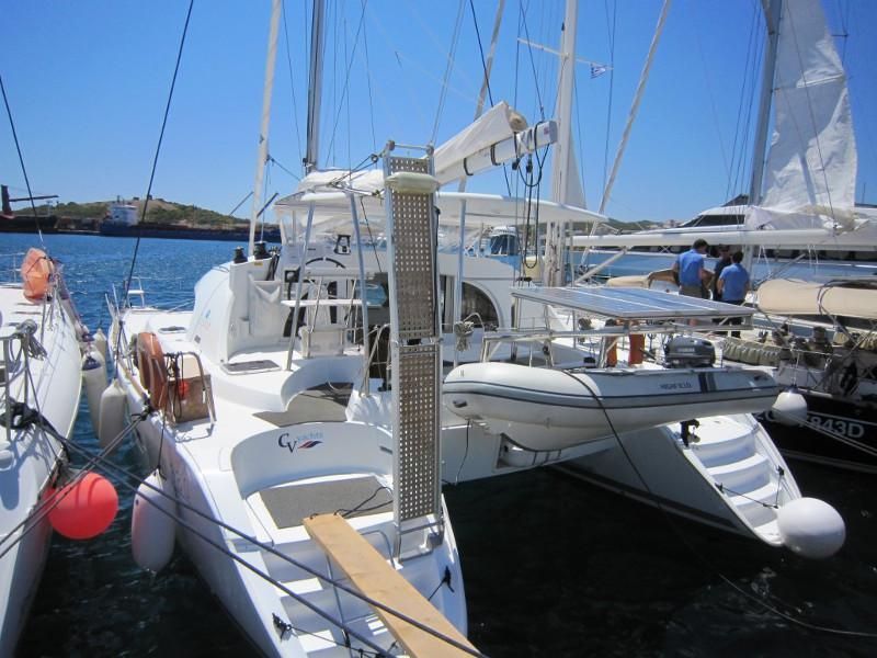 Book yachts online - catamaran - Lagoon 380 - ThunderCat - rent