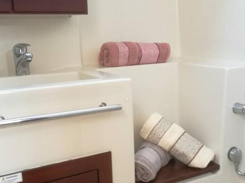 Book yachts online - sailboat - Hanse 400e - Lady - rent