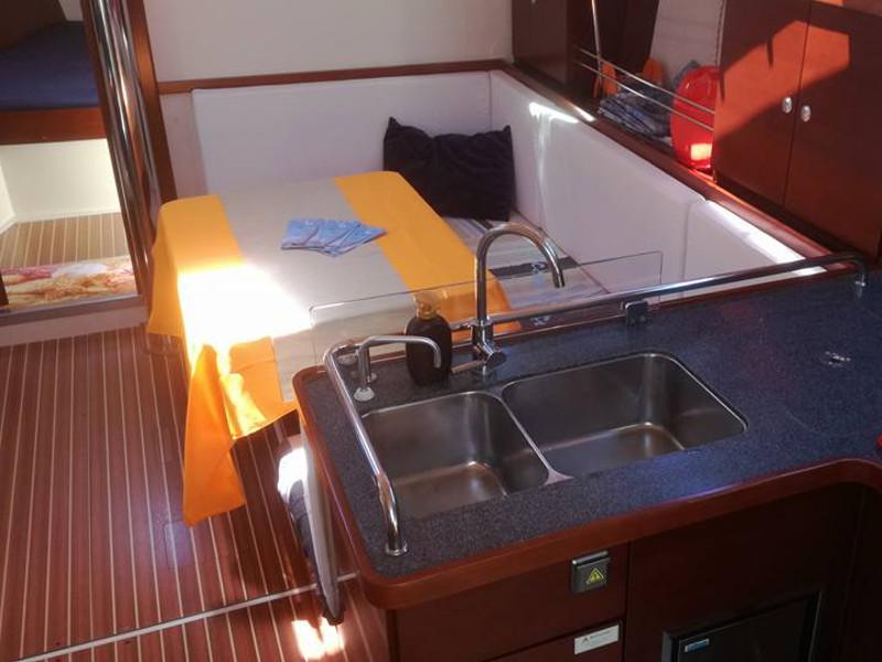 Book yachts online - sailboat - Hanse 400e - Lady - rent