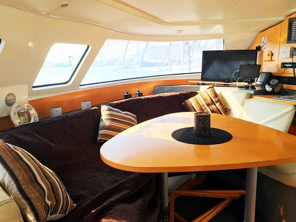 Book yachts online - catamaran - FOUNTAIN PAJOT Lavezzi 40 "VICTORIA" - Victoria - rent