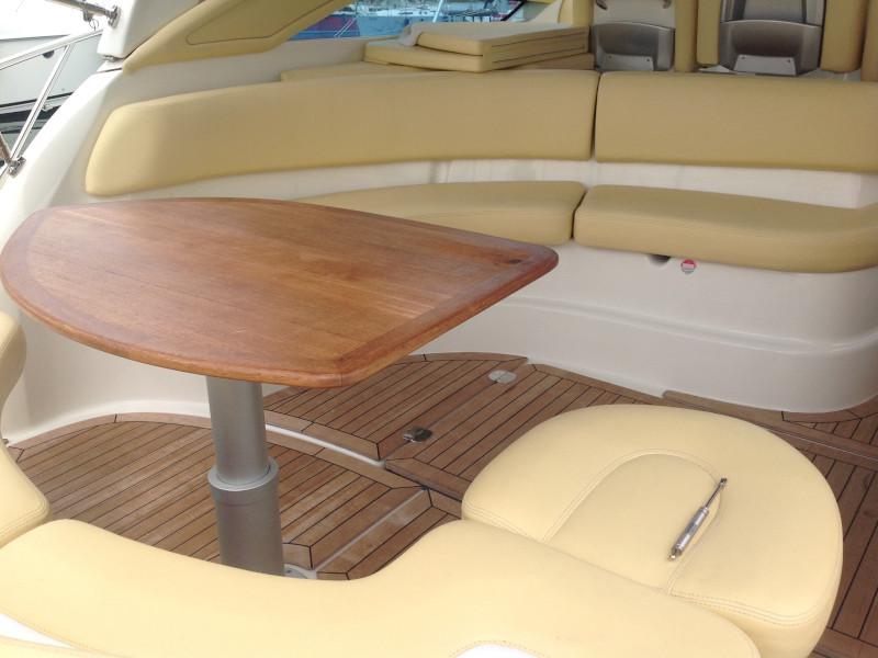 Book yachts online - motorboat - Cranchi 43 IPS - Sunpower - rent