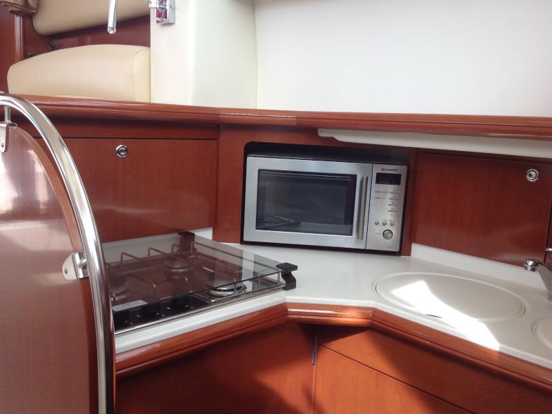 Book yachts online - motorboat - Prestige 36 Fly - Fortuna - rent