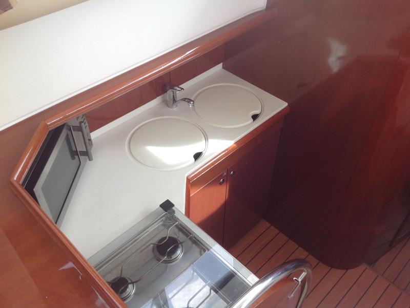 Book yachts online - motorboat - Prestige 36 Fly - Fortuna - rent