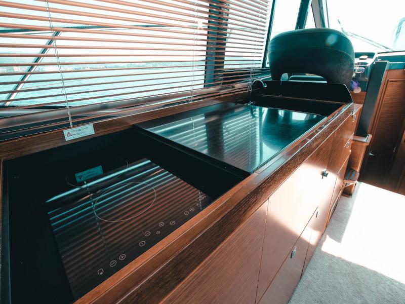 Book yachts online - motorboat - Bavaria R40 FLY - Borimir - rent