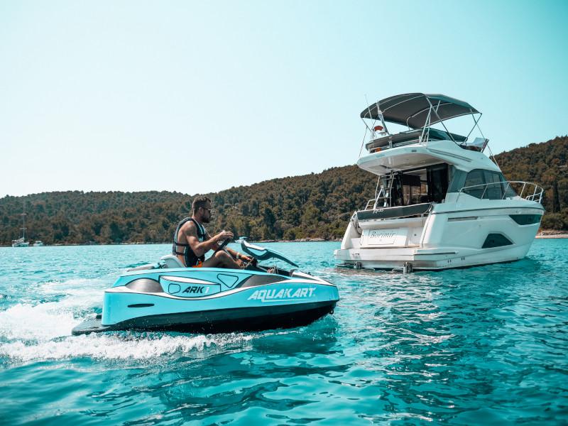 Book yachts online - motorboat - Bavaria R40 FLY - Borimir - rent