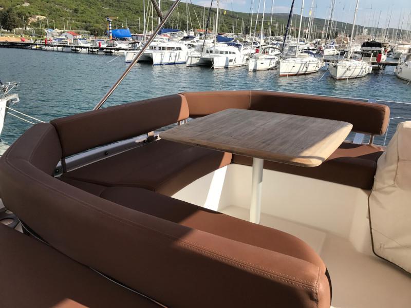 Book yachts online - motorboat - Antares 42 Fly - Santin - rent
