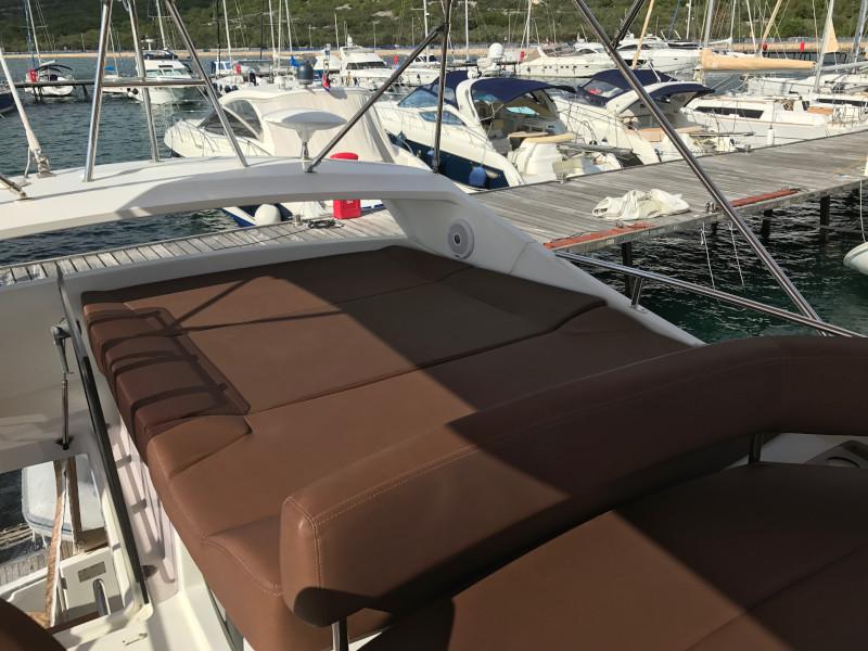 Book yachts online - motorboat - Antares 42 Fly - Santin - rent