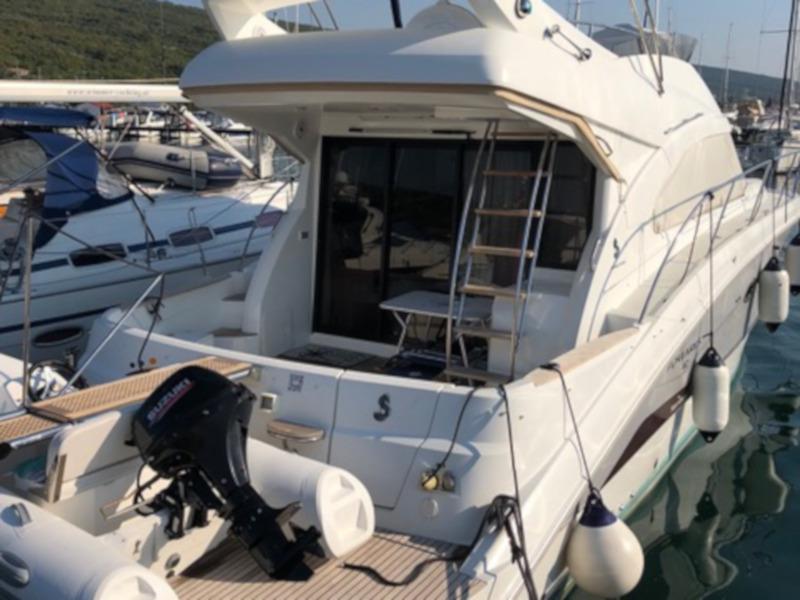 Book yachts online - motorboat - Antares 42 Fly - Santin - rent