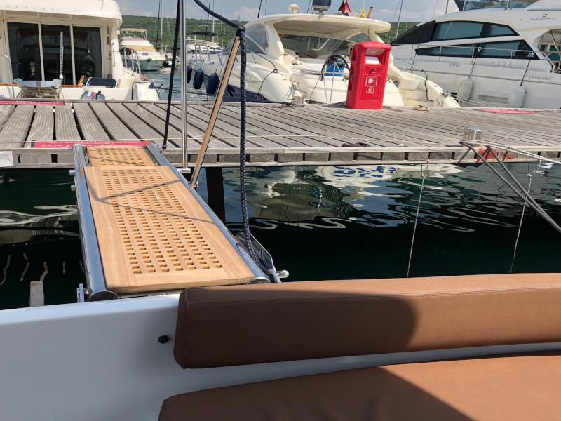Book yachts online - motorboat - Antares 42 Fly - Santin - rent