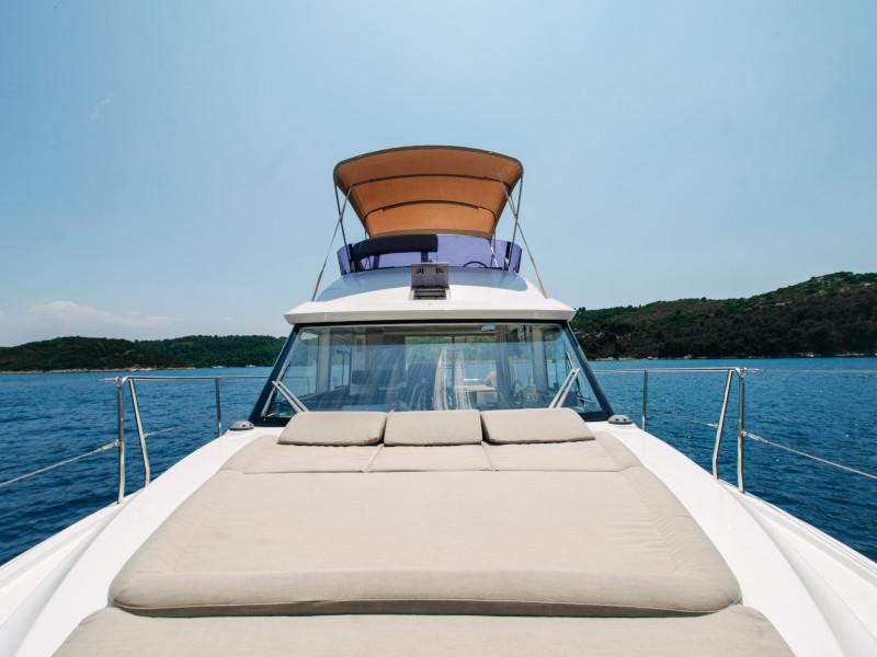Book yachts online - motorboat - Bavaria E40 Fly - Ivona - rent
