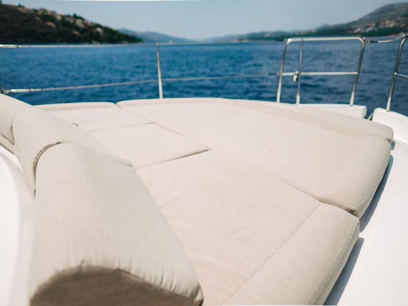 Book yachts online - motorboat - Bavaria E40 Fly - Ivona - rent