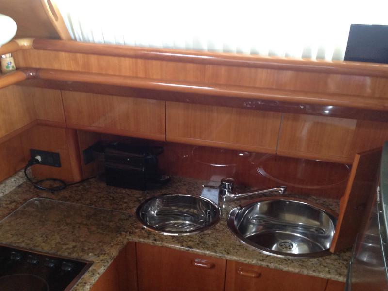 Book yachts online - motorboat - Ferretti 460 - Summertime - rent