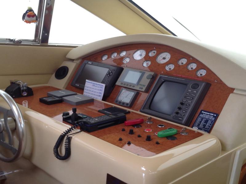 Book yachts online - motorboat - Ferretti 460 - Summertime - rent