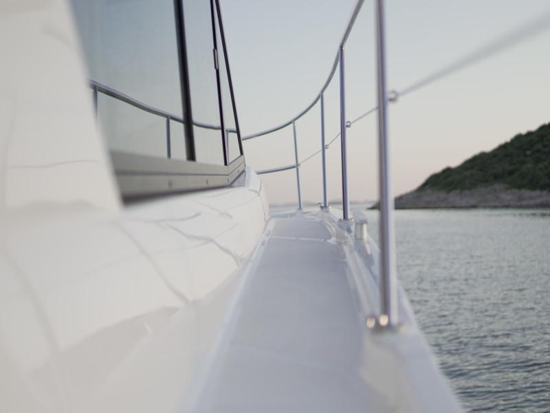 Book yachts online - motorboat - Antares 36 - Solavis - rent