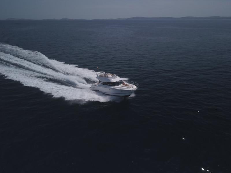 Book yachts online - motorboat - Antares 36 - Solavis - rent