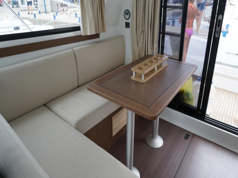 Book yachts online - motorboat - Antares 36 - Solavis - rent