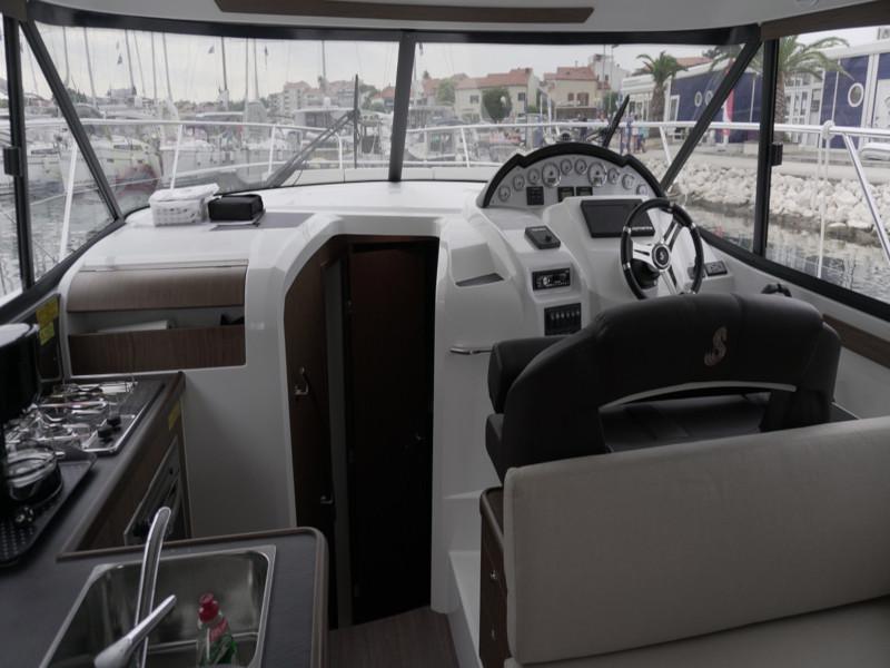 Book yachts online - motorboat - Antares 36 - Solavis - rent