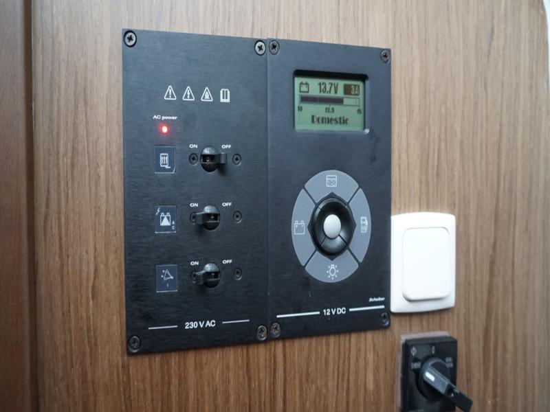 Book yachts online - motorboat - Antares 36 - Solavis - rent