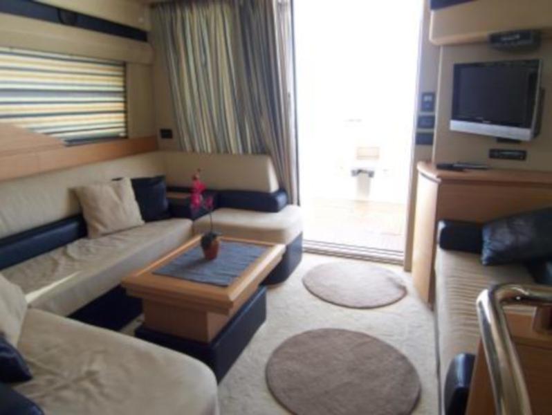 Book yachts online - motorboat - Azimut 43 Fly - Lou Ann - rent