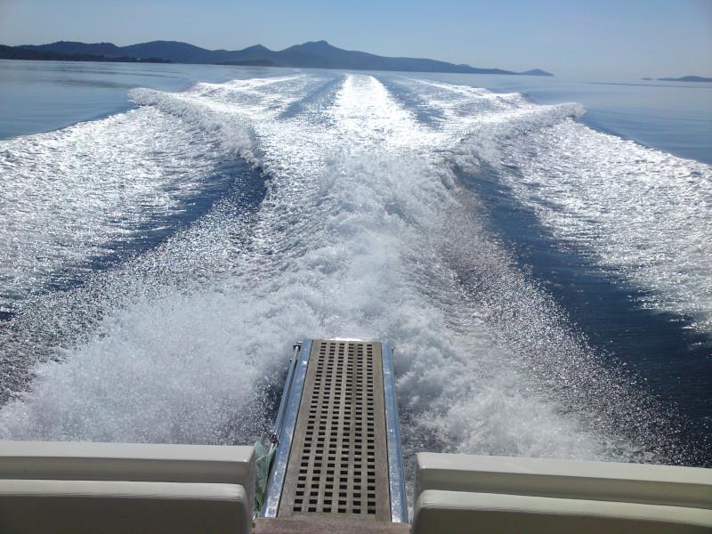 Book yachts online - motorboat - Azimut 43 Fly - Lou Ann - rent