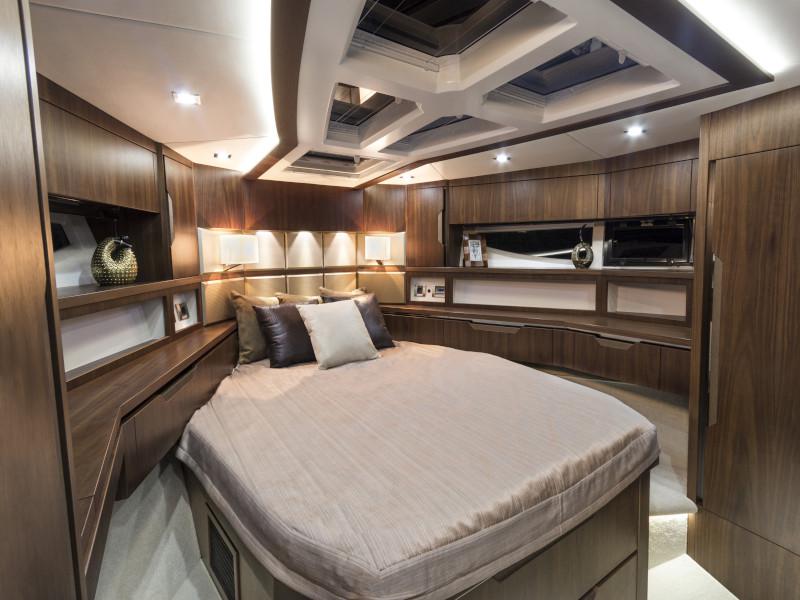 Book yachts online - motorboat - Galeon 500 Fly - Barbara - rent