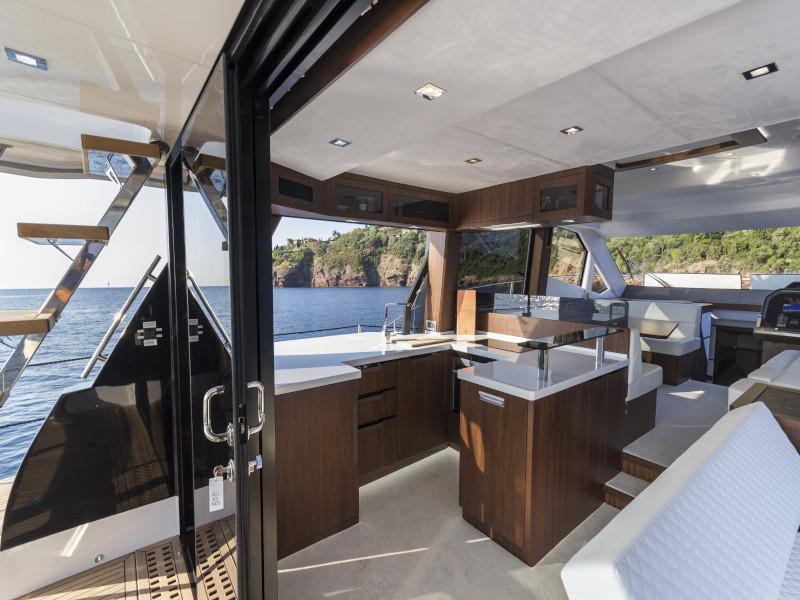 Book yachts online - motorboat - Galeon 500 Fly - Barbara - rent